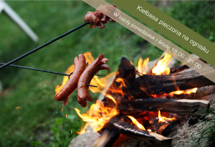 Kiełbasa pieczona na ognisku